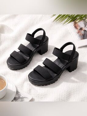 Madden Girl Black Sohoo Lug sole platform Y2K sandals NWOT size 11